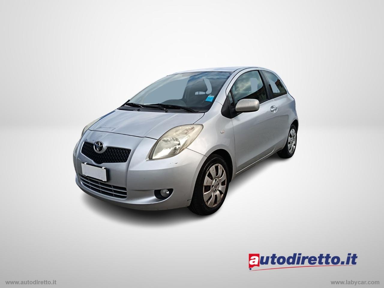 TOYOTA Yaris 1.3 5p. Sol