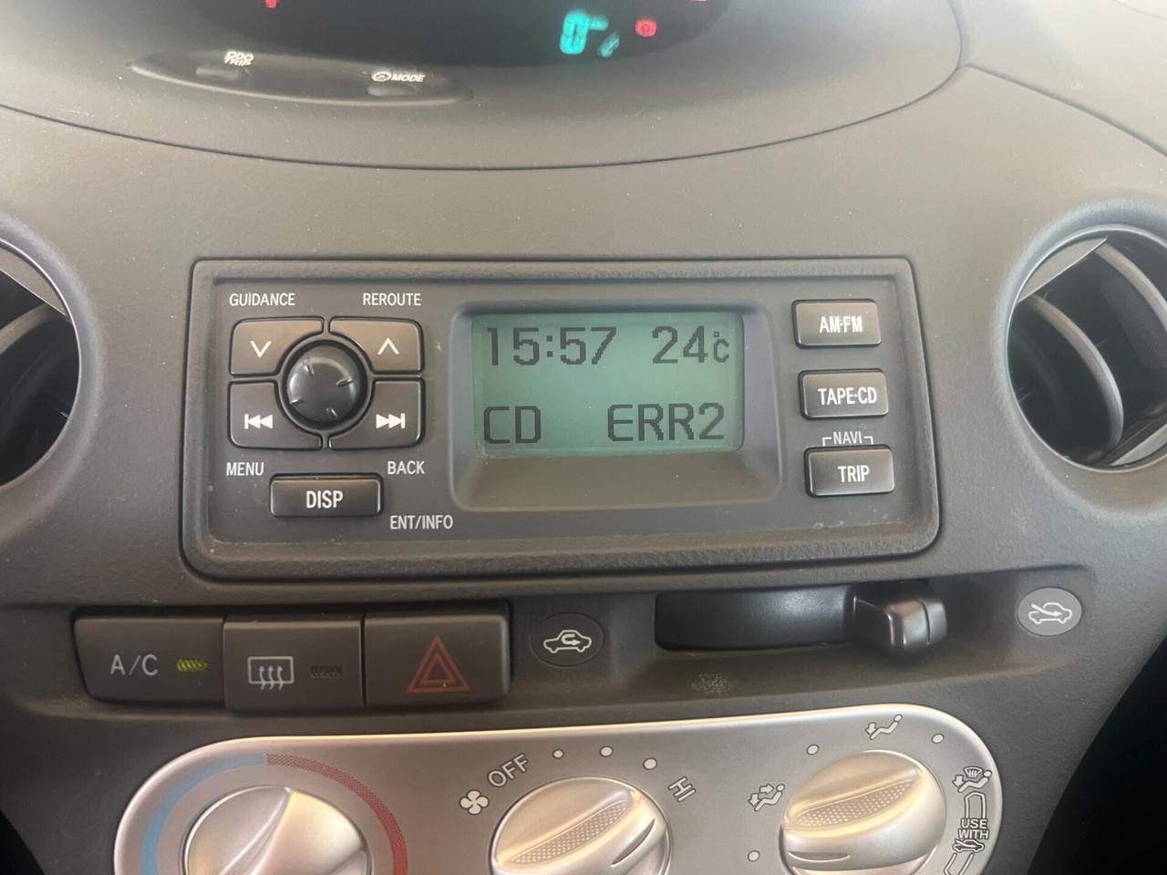 Toyota Yaris 1.4 tdi D-4D cat 5 porte Sol UNICA PROPRIETARIA KM 104.281