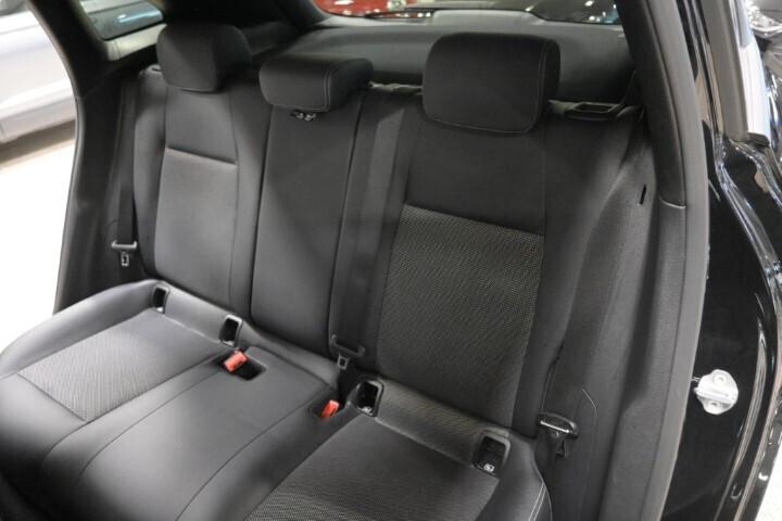 MERCEDES GLA 180D AUTOMATIC BUSINESS SOLUTION 115 CV