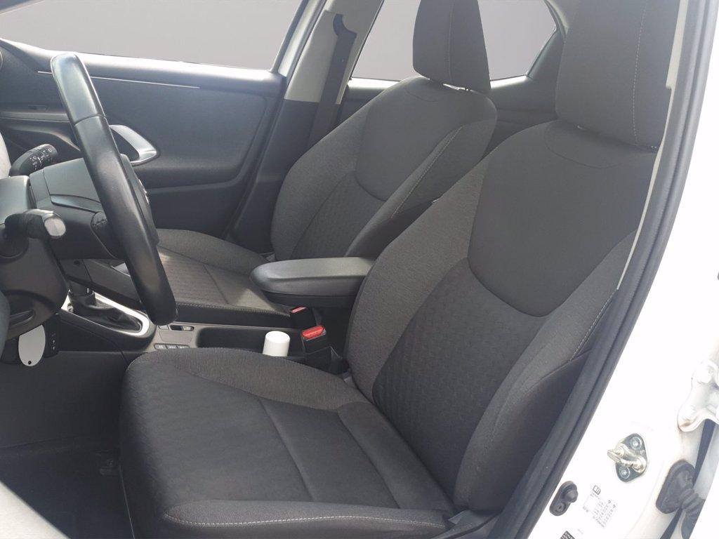 TOYOTA Yaris 1.5h trend del 2022