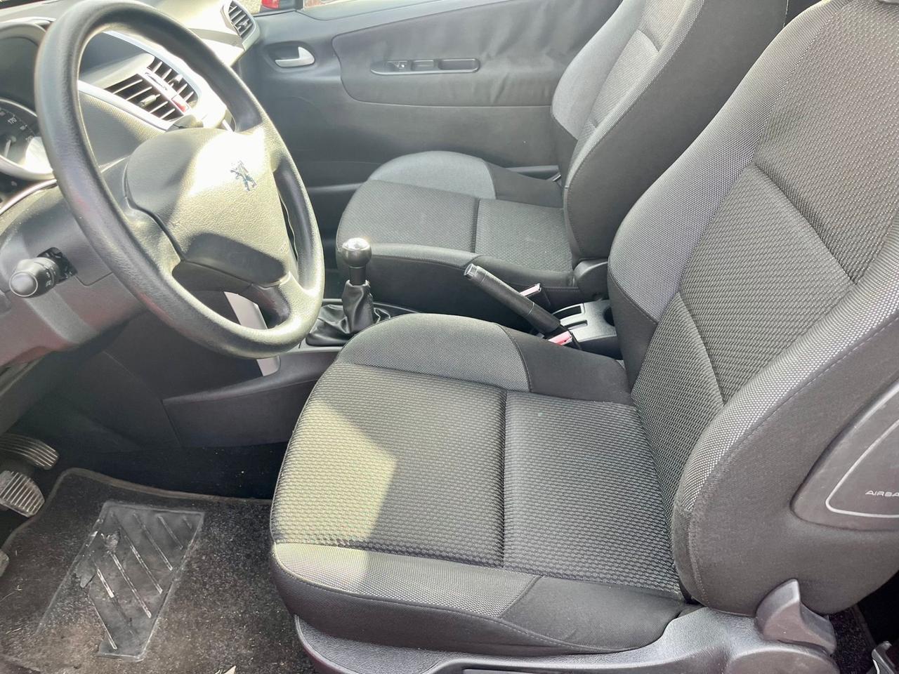 Peugeot 207 Plus 1.4hdi 106.000km 2013 3 porte per neopatentati