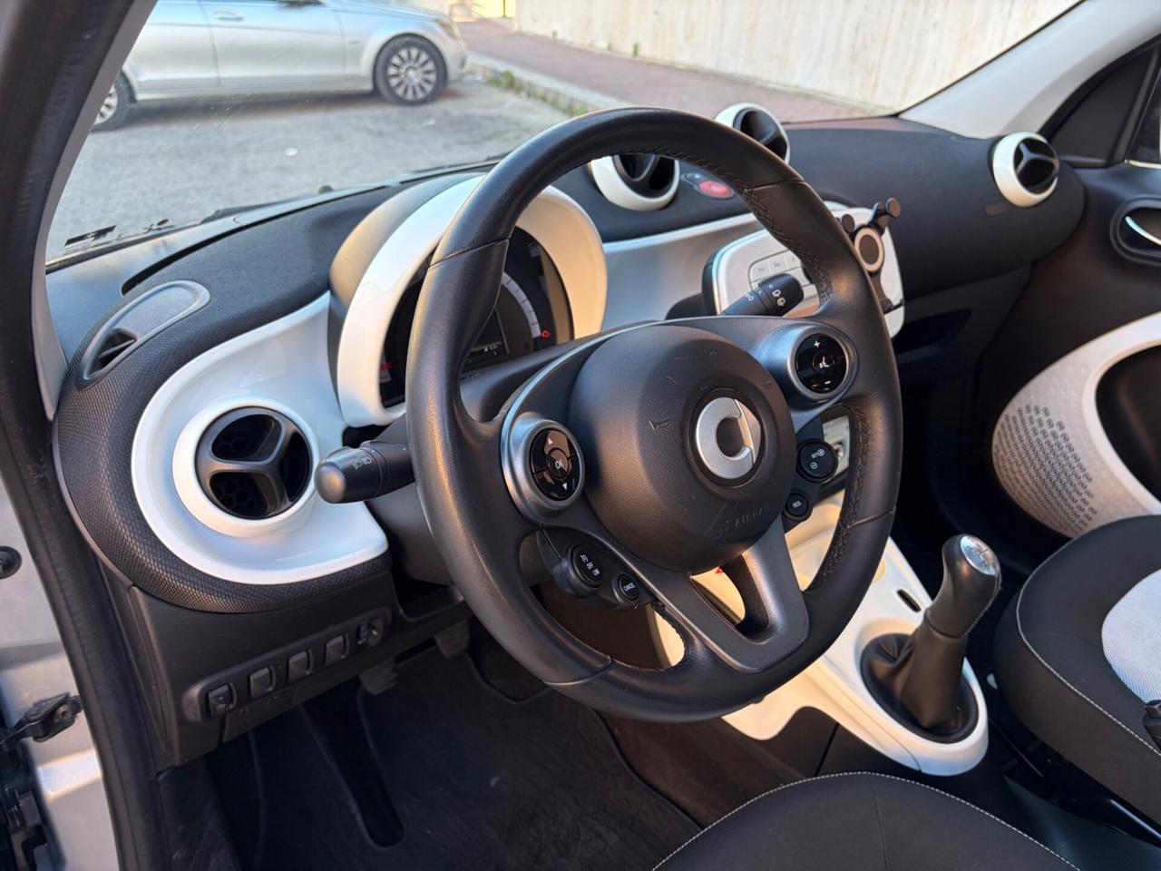 Smart ForFour 70 1.0 Passion ideale per neopatenta