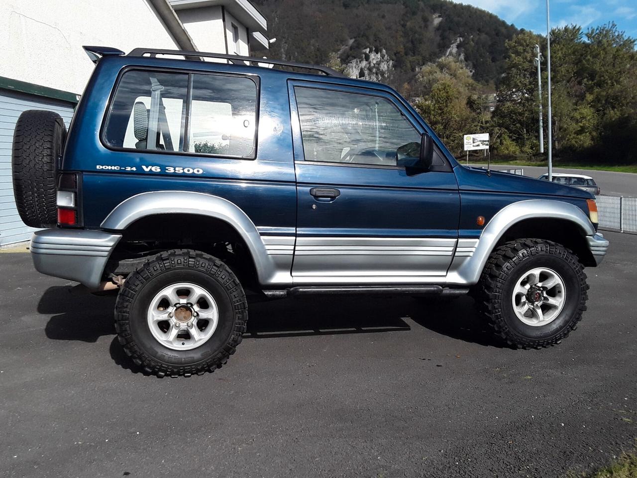 Mitsubishi Pajero 3.5i V6 24V cat MT SS GLS Exec.