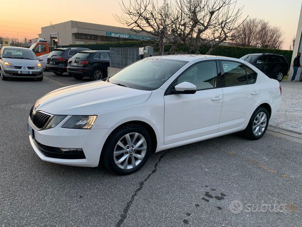 Skoda Octavia 1.6 TDI CR 115 CV DSG Executive