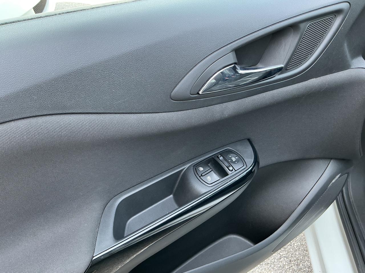 Opel Corsa 1.0 Turbo GPL Neopatentati