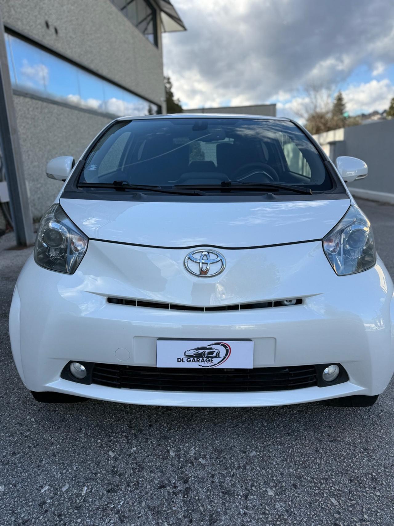 Toyota iQ 1.0 Multidrive