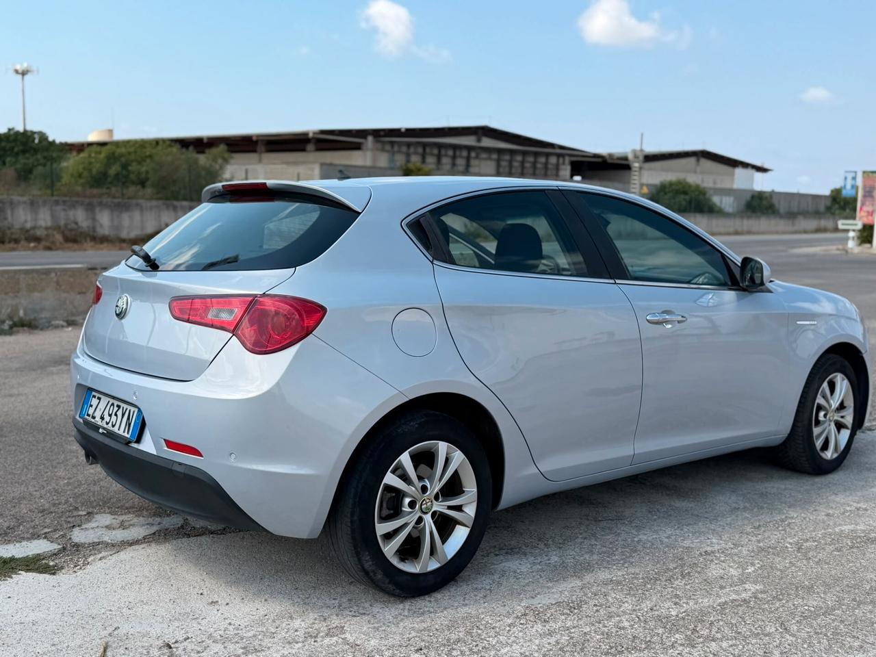 Alfa Romeo Giulietta 1.6 JTDm-2 105 CV Distinctive