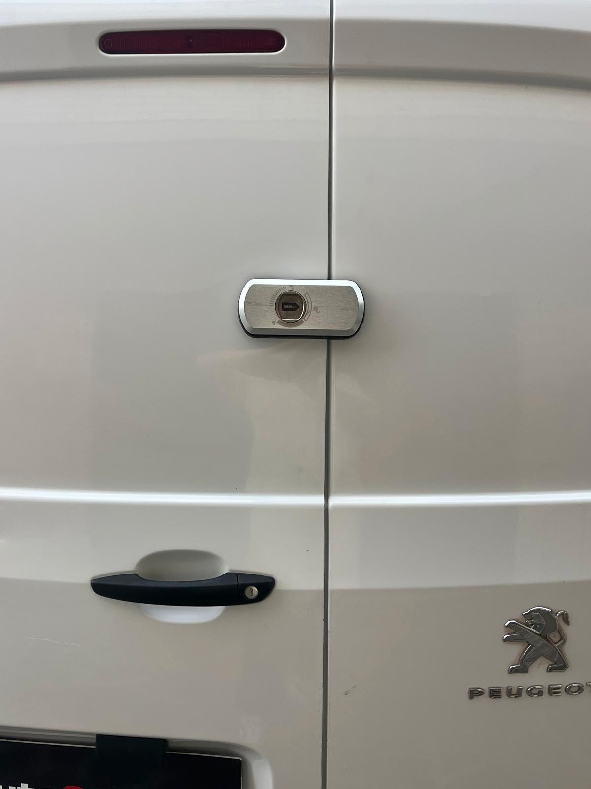 Peugeot Partner 1.5 Motore Nuovo Full optional Prezzo Finito