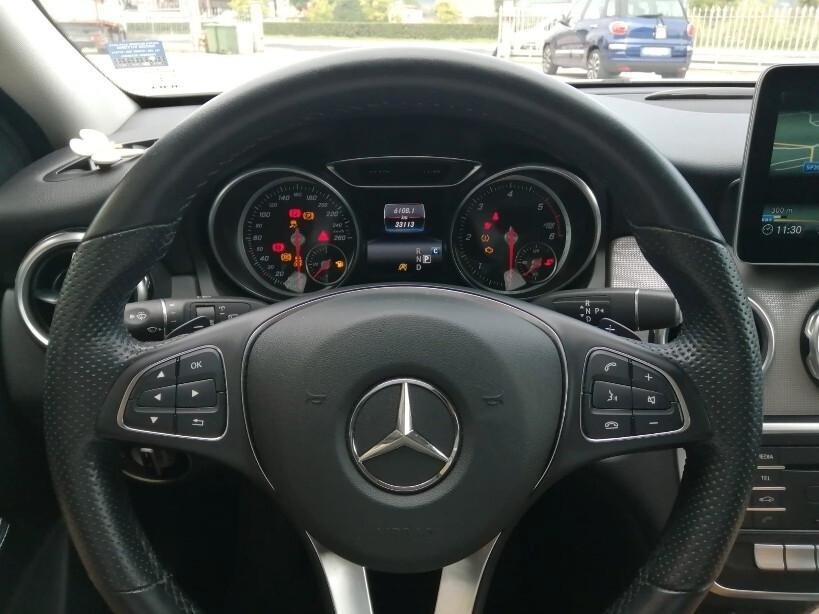 Mercedes-benz GLA 200 d Automatic Premium NIGHT EDITION