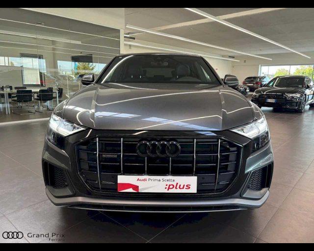 AUDI Q8 45 TDI quattro tiptronic Sport