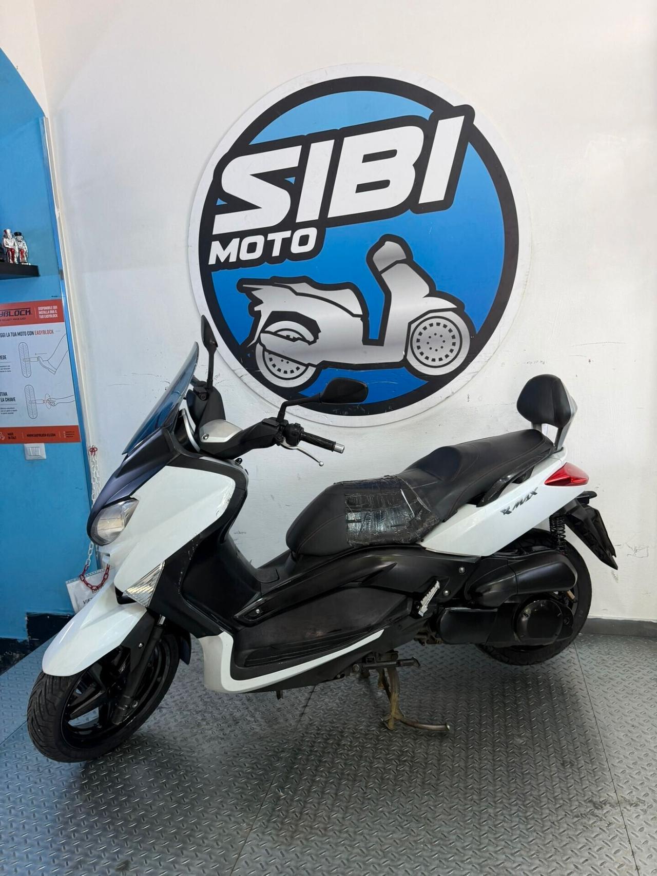 Yamaha X-Max 250