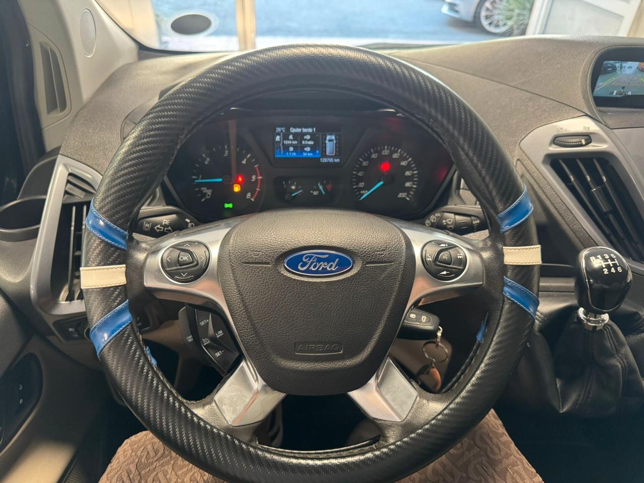 Ford Tourneo Custom 310 2.0 TDCi 170CV PC Titanium