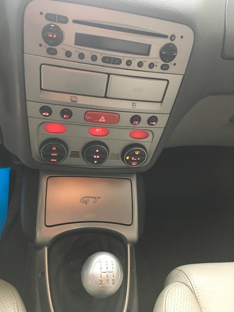 Alfa Romeo GT 2.0