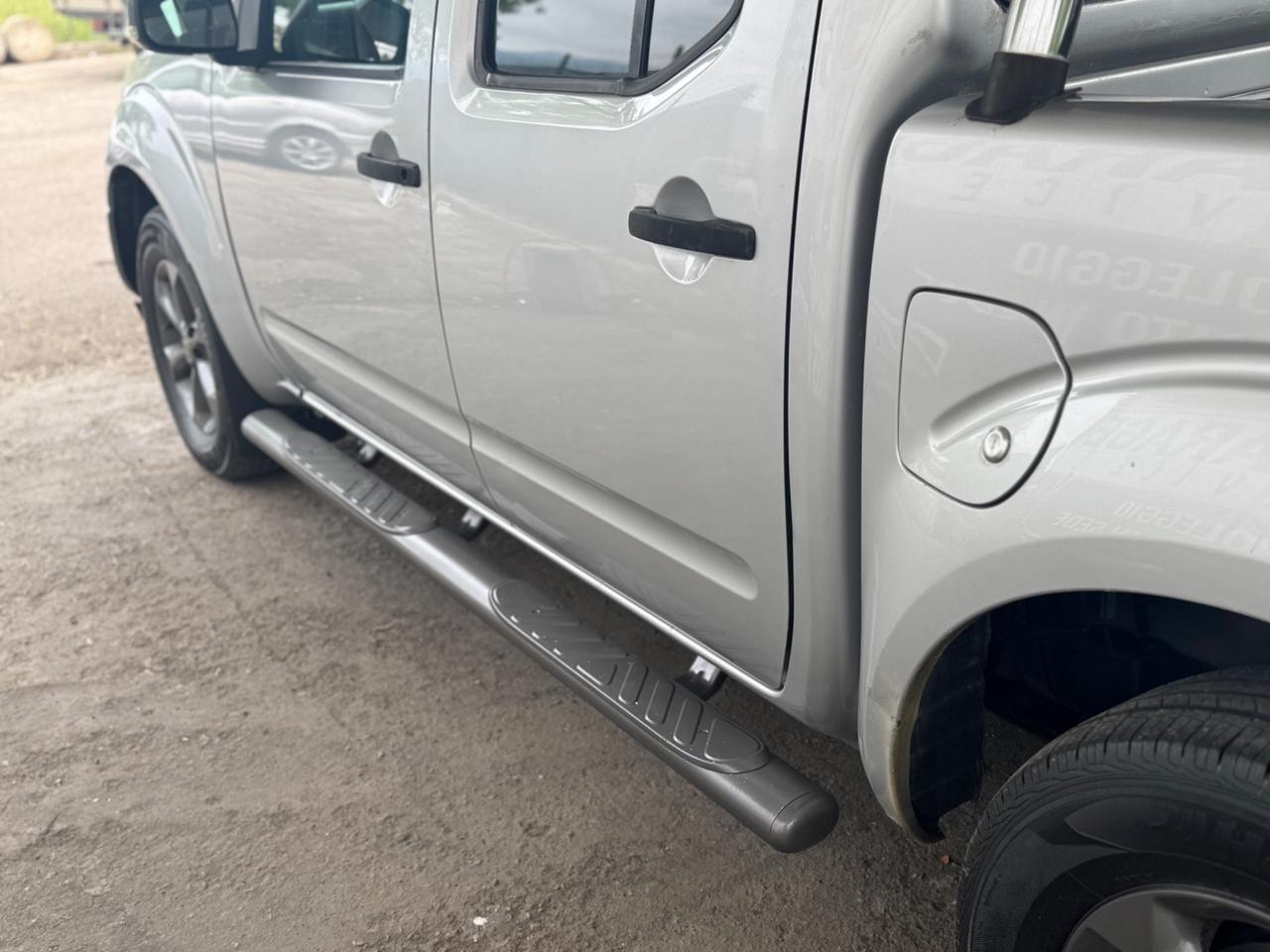 Nissan Navara 2.5 dCi 4 porte Double Cab Platinum
