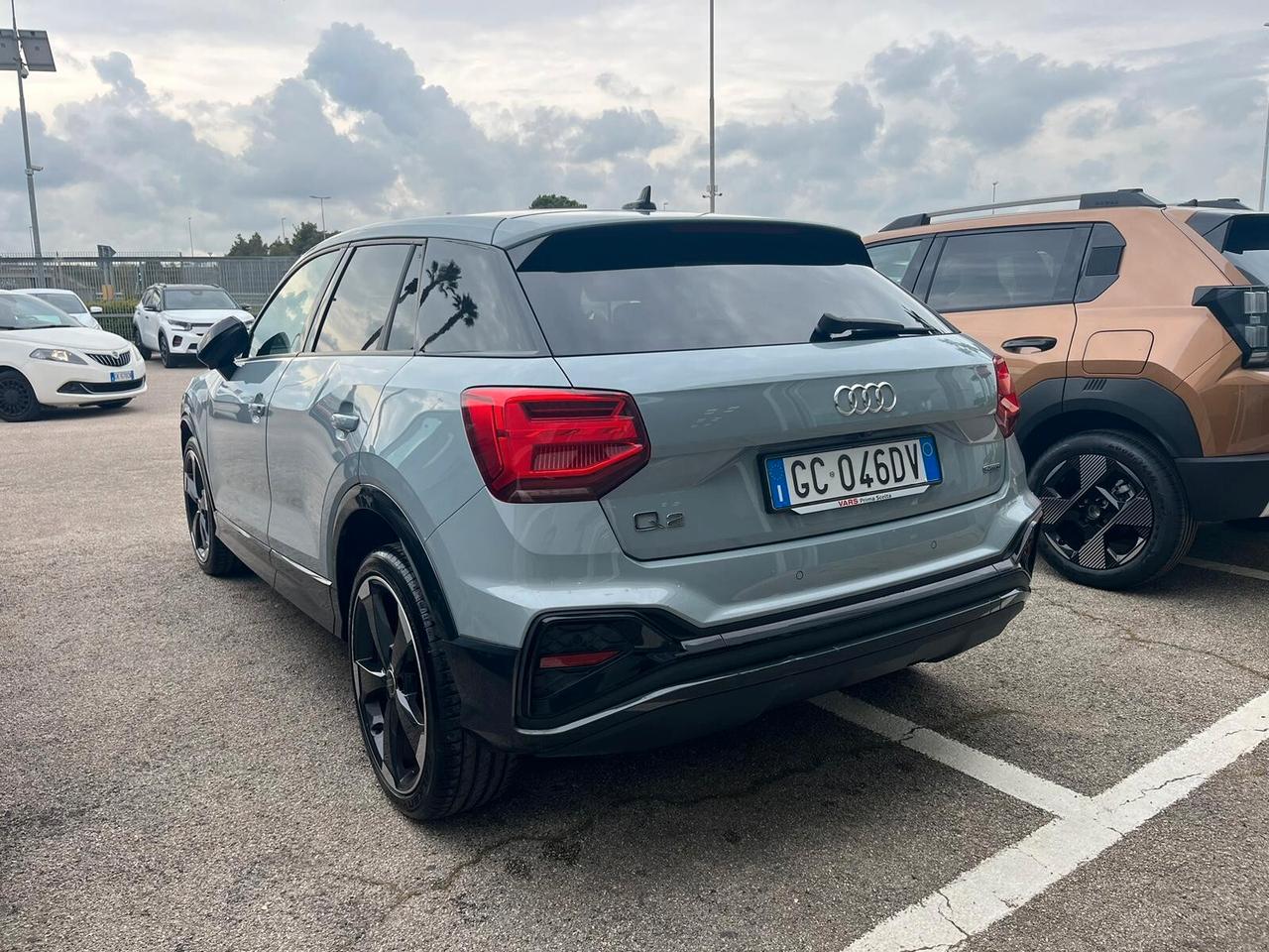 Audi Q2 35 TDI quattro S tronic Identity Black