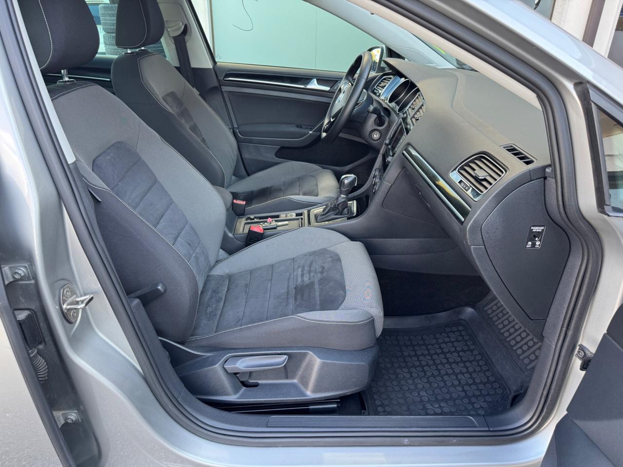 Volkswagen Golf 1.6 TDI DSG 5p. Highline 2015