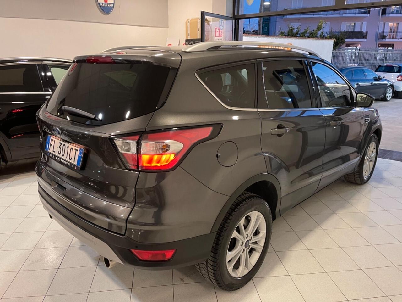 Ford Kuga 1.5 TDCI 120 CV S&S 2WD Powershift Titanium