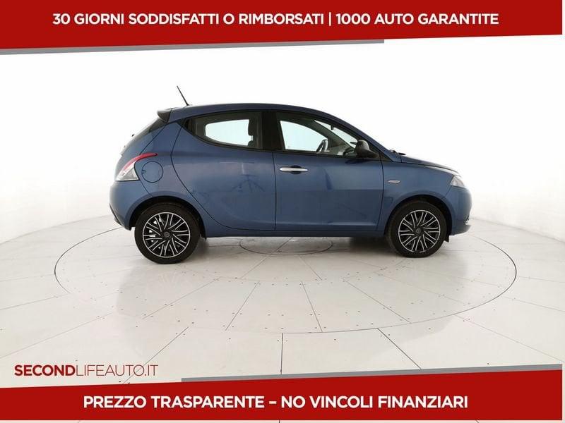 Lancia Ypsilon 1.0 firefly hybrid Silver s&s 70cv 5p.ti