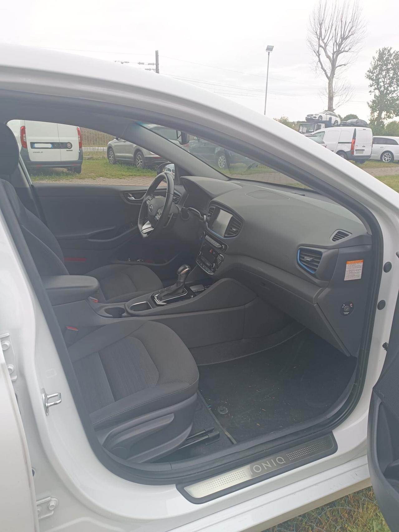 Hyundai Ioniq 1.6 Hybrid DCT Classic