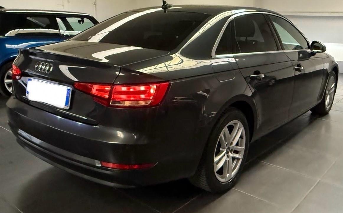 Audi A4 2.0 TDI 150 CV Business Sport