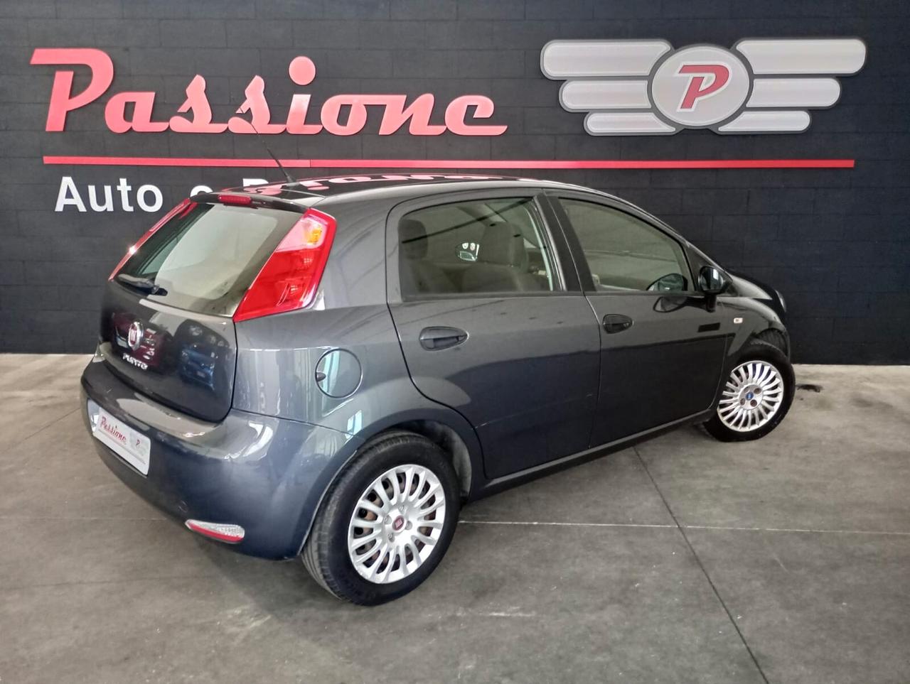 Fiat Punto 1.3 MJT 75 CV 5 porte Street