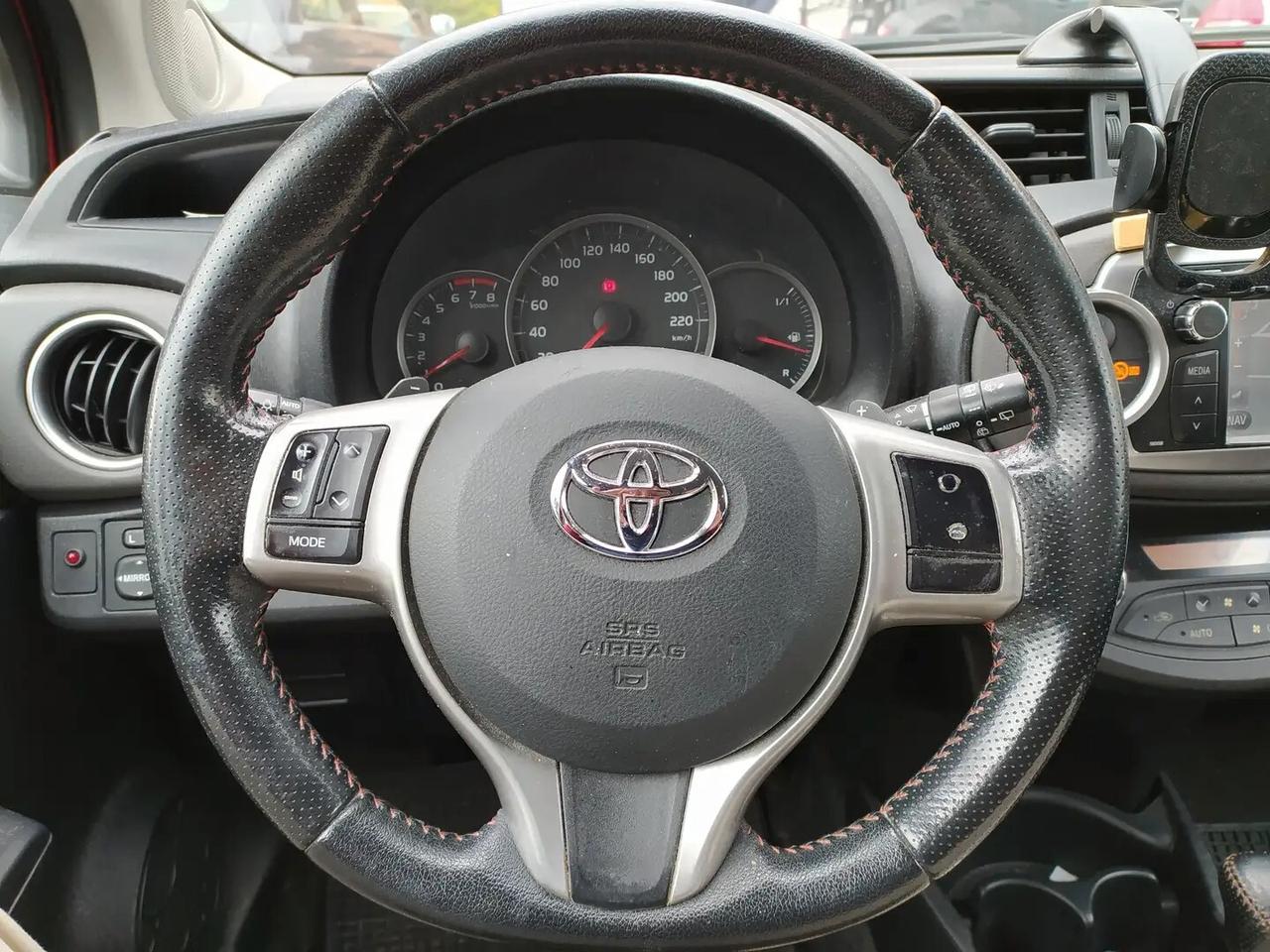 Toyota Yaris 1.3 5 porte Lounge