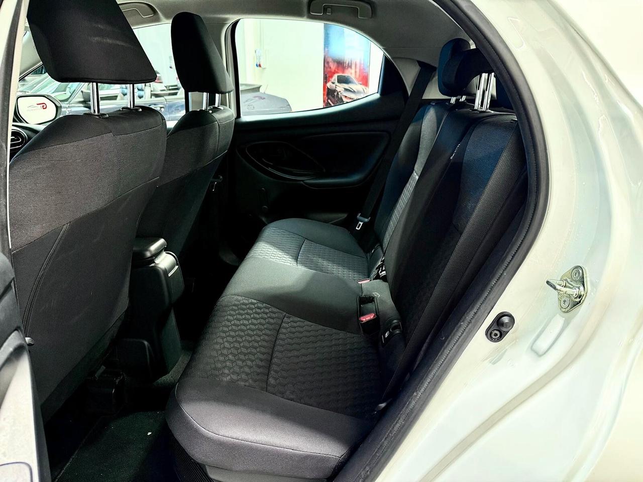 Toyota Yaris 1.5 Hybrid 5 porte Business