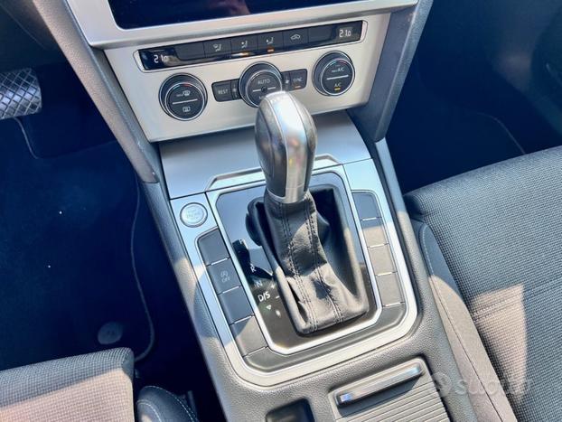 VOLKSWAGEN Passat Variant 2.0 TDI DSG Business B