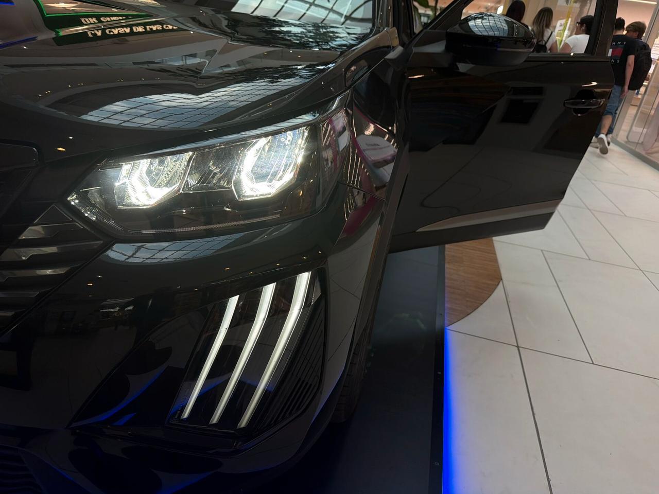 NEW PEUGEOT 2008 2025 1.2 100CV BNZ TOTAL BLACK ALLURE