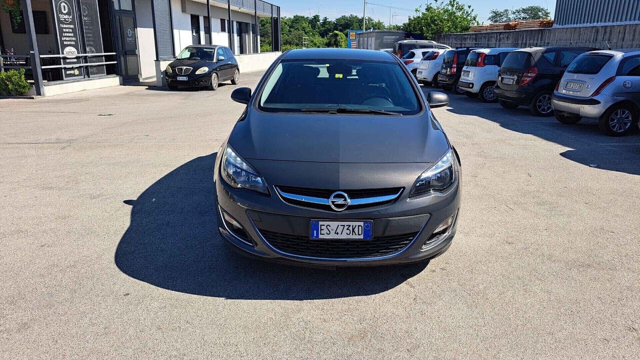Opel Astra 1.4 Benzina 120CV Cosmo