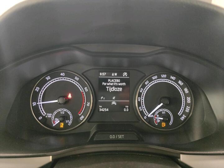 Skoda Kamiq 1.0 G-Tec 90cv Clever LED, Navi, Sedili risc, Retrocamera