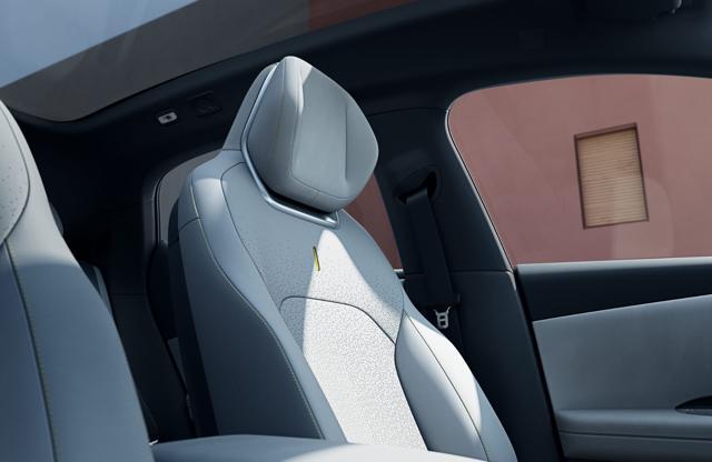 LYNK & CO 02 MORE FULL ELECTRIC AUTOMATICA