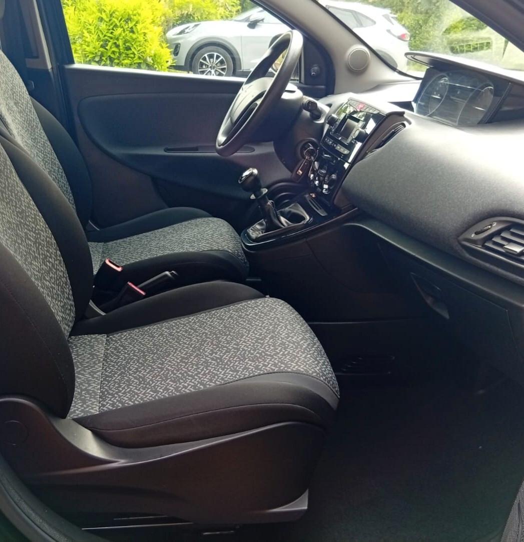 Lancia Ypsilon 1.2 69 CV 5 porte S&S Platinum 49400 KM CERTIFICATI