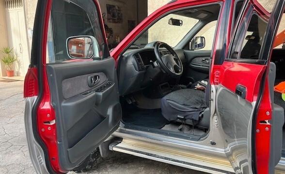 Mitsubishi L200 2.5 TD cat 4WD Double Cab Invite