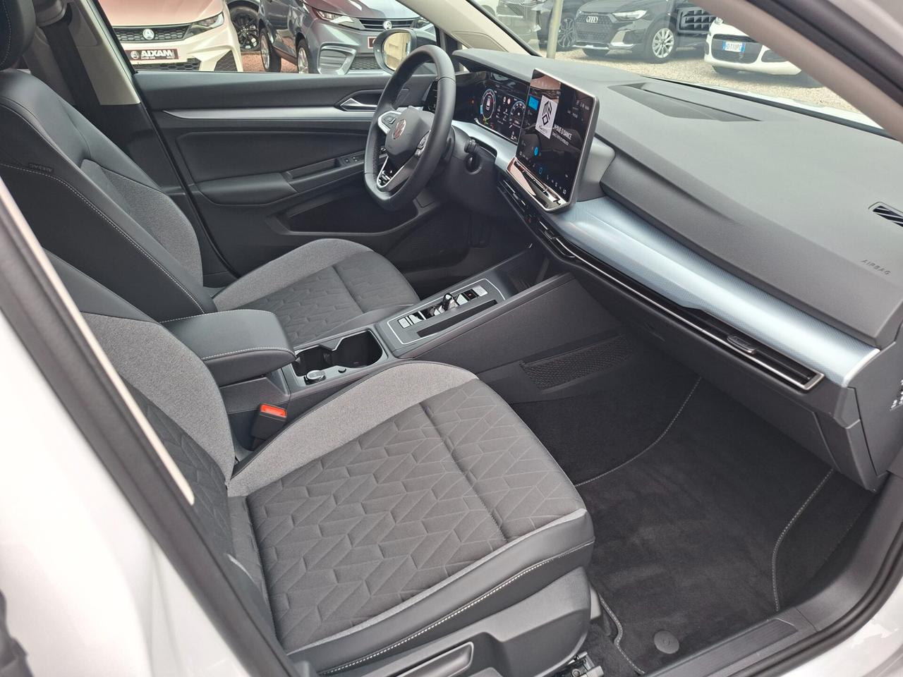 Volkswagen Golf 1.5 eTSI 115 CV DSG Life