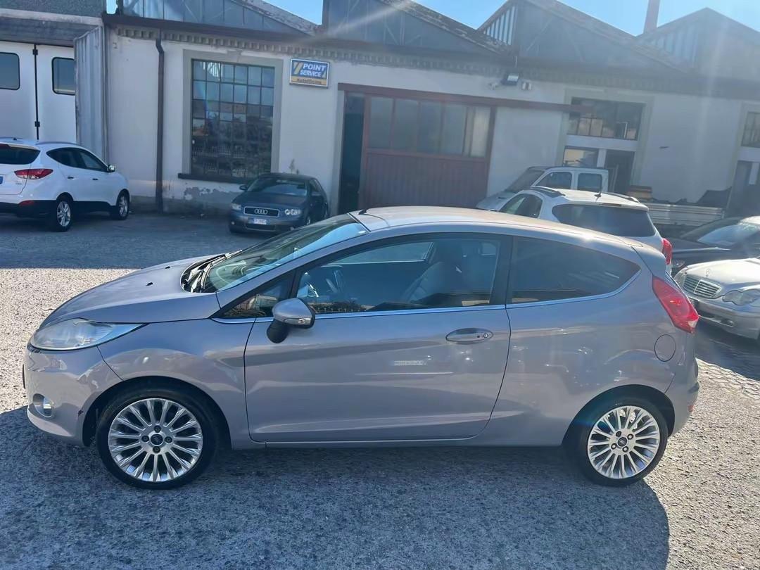 Ford Fiesta 1.4 3 porte Bz.- GPL Titanium