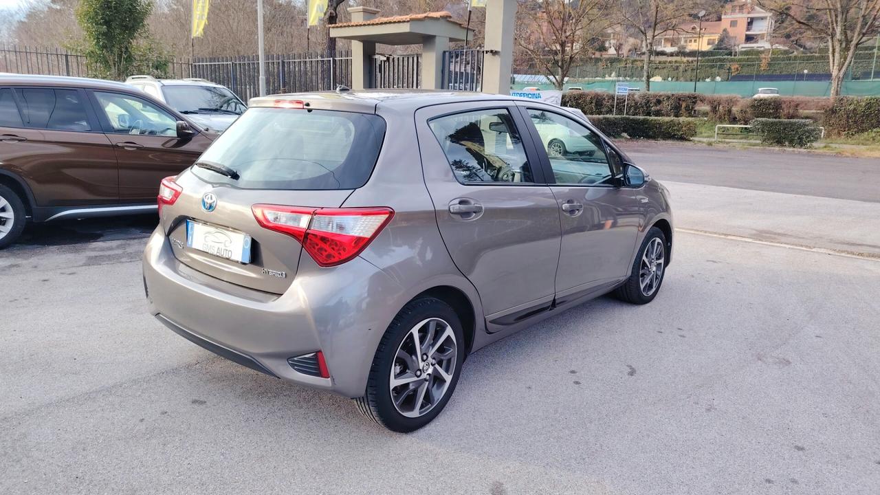 Toyota Yaris 1.5 Hybrid 5 porte Business