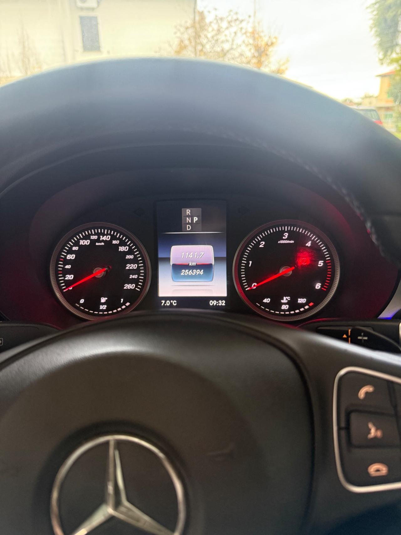 Mercedes-benz C 220 d Premium