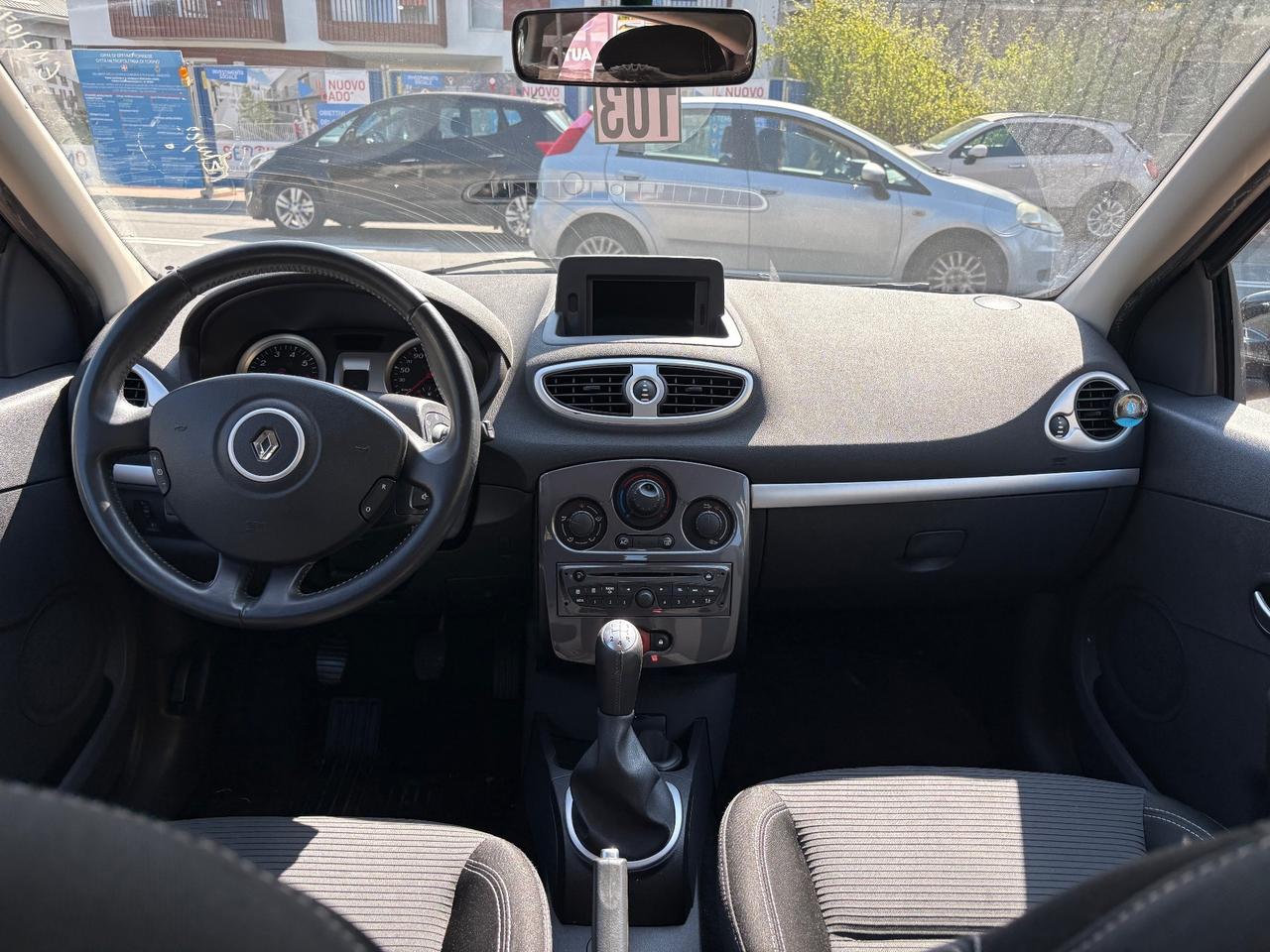 Renault Clio 1.2 16V SporTour Dynamique