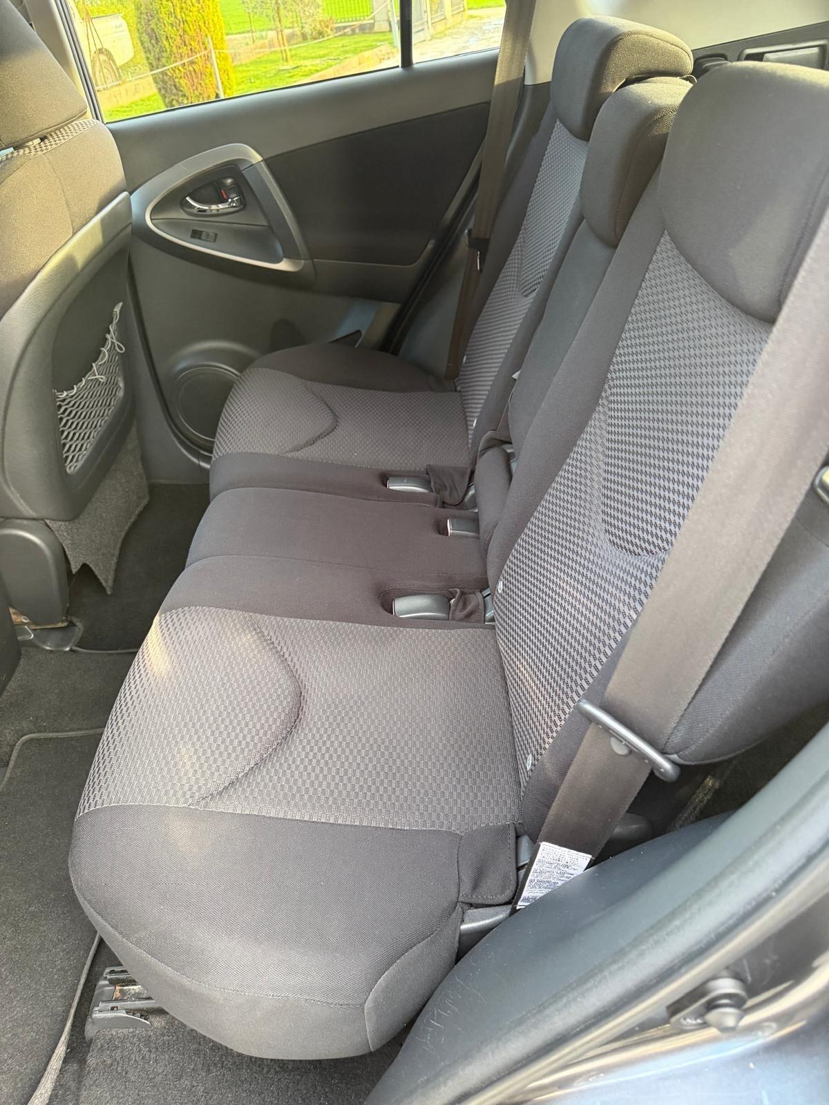 Toyota RAV4 2.2 D-4D 150 CV DPF Luxury