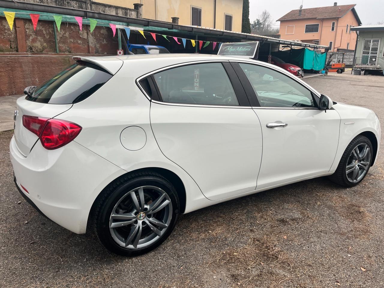 Alfa Romeo Giulietta 1.6 JTDm-2 105 CV Distinctive