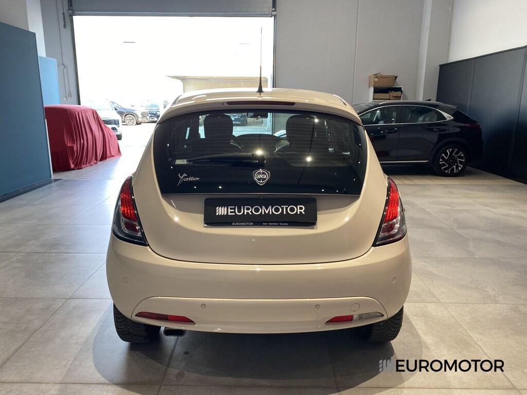 Lancia Ypsilon 5 Porte 1.2 Ecochic Silver