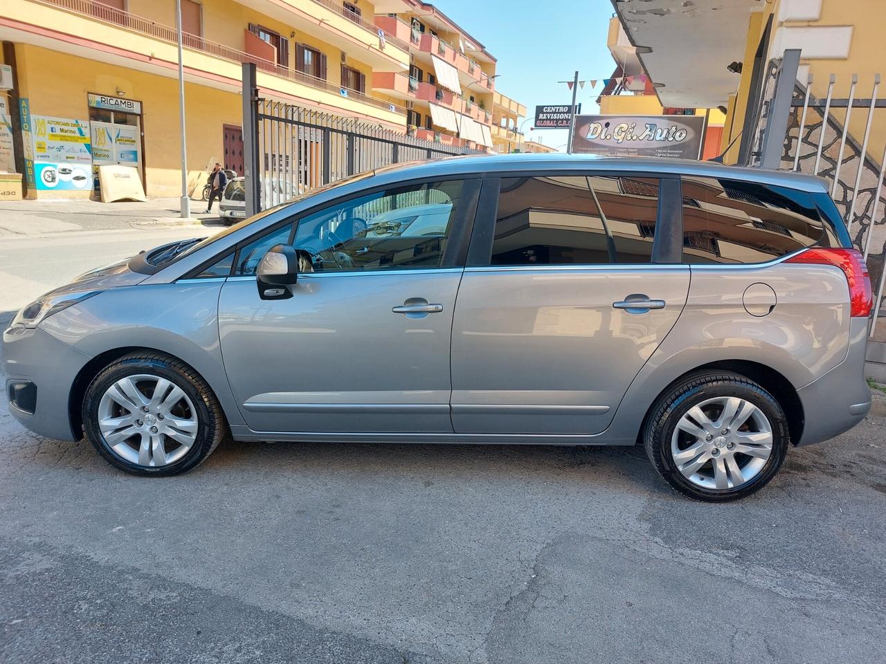 Peugeot 5008 1.6 HDi 115CV Allure 85Kw