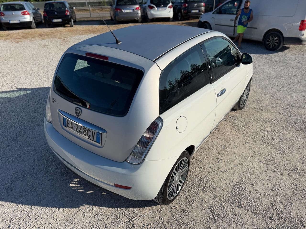 Lancia Ypsilon 1.2 Platino Bicolore