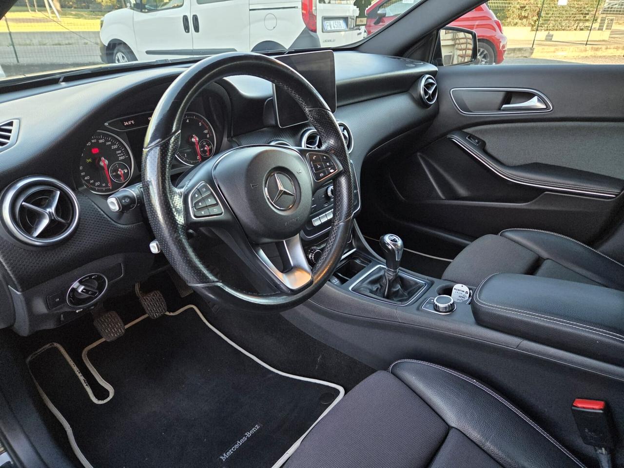 Mercedes-benz A 180 d Premium