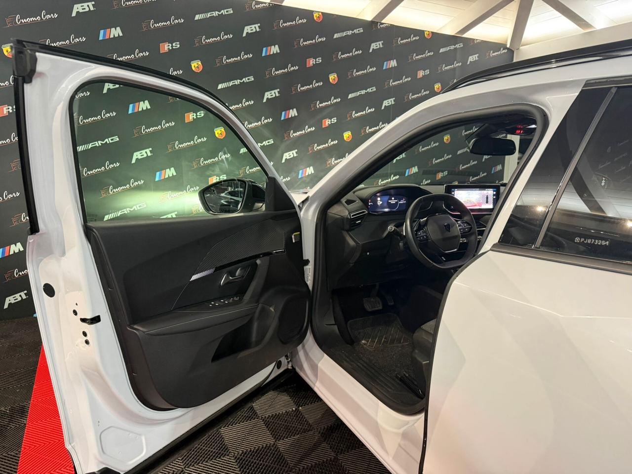 Peugeot 2008 BlueHDi 130 S&S EAT8 Allure