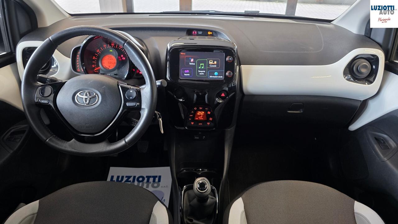 Toyota Aygo 1.0 VVT-i 69 CV 5 porte x-cool