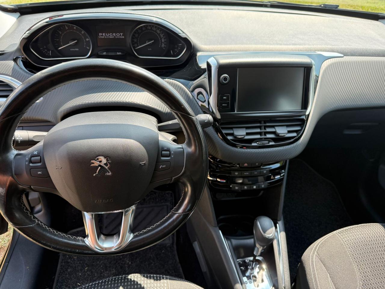 Peugeot 208 TAGLIANDI PEUGEOT NEOPATENTATI
