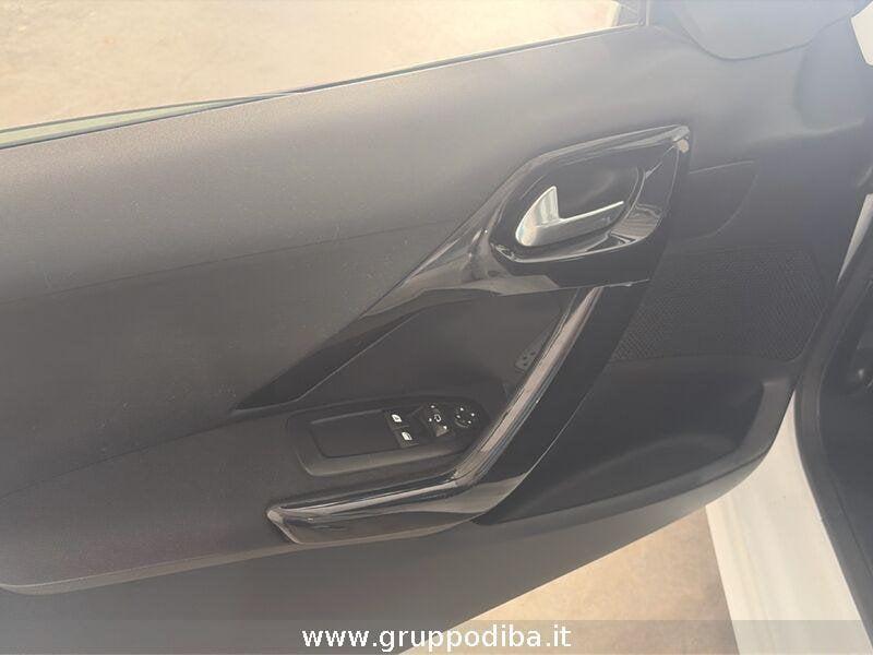 Peugeot 208 I 2015 Benzina 5p 1.2 puretech Access 82cv