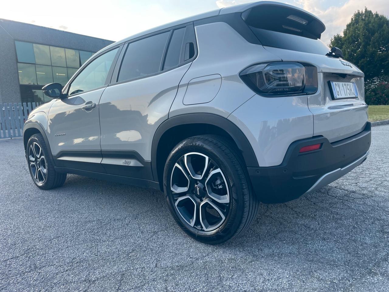Jeep Avenger 1.2 Turbo 100 CV Summit si neopatenati